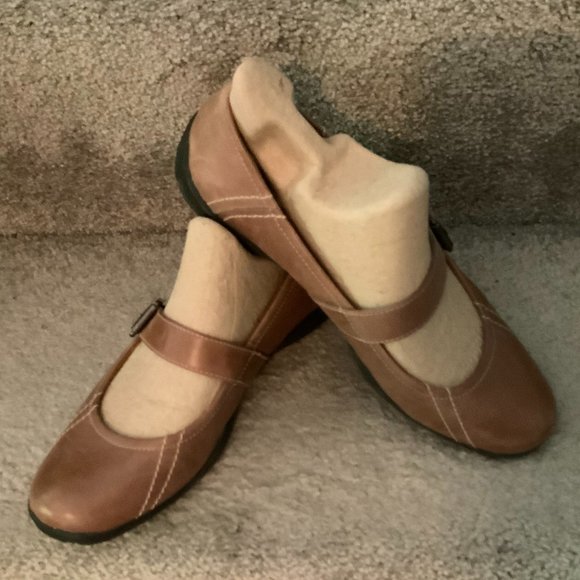 Naturalizer Shoes - Natural Soul by Naturaizer Tan flats